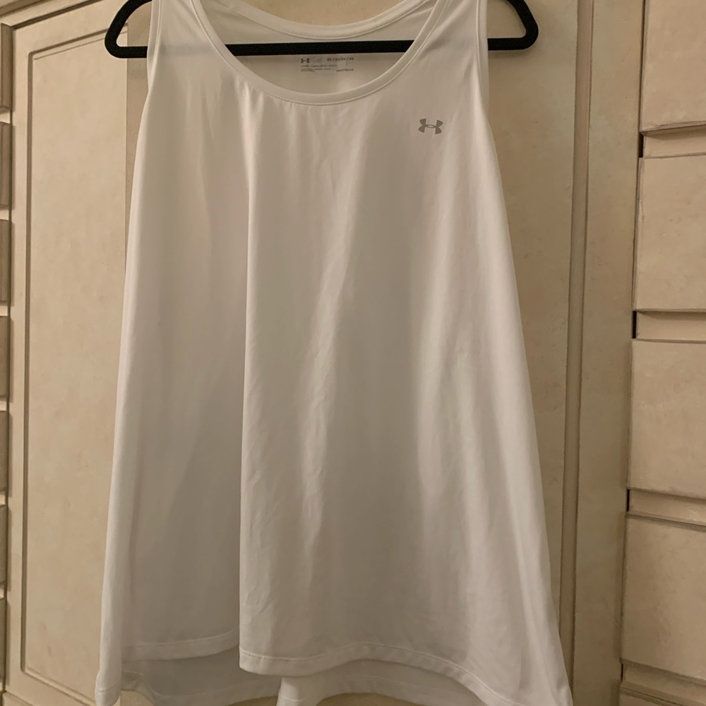 Women’s Under Armour Racer Tank. 28 in long. 100% Polyester. Headgear.